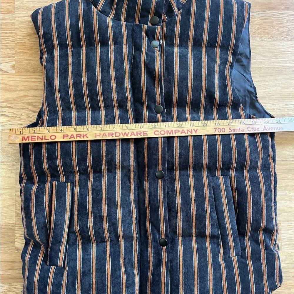 Urban Outfitters Arkansas Striped Corduroy Puffer Vest Women’s M Zip Up - Picture 8 of 11